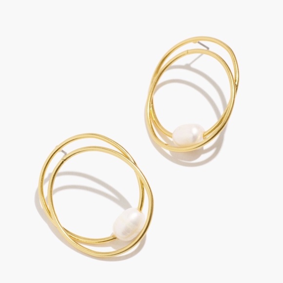 New MADEWELL Double Hoop Pearl Earrings in Vintage Gold $28 NI844 - Picture 1 of 3